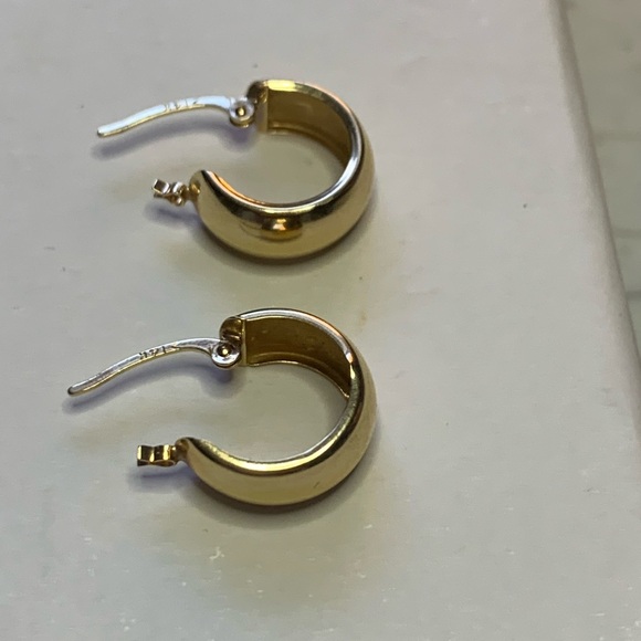 14kt Gold Small Huggie Hoop Earrings. - Picture 3 of 14